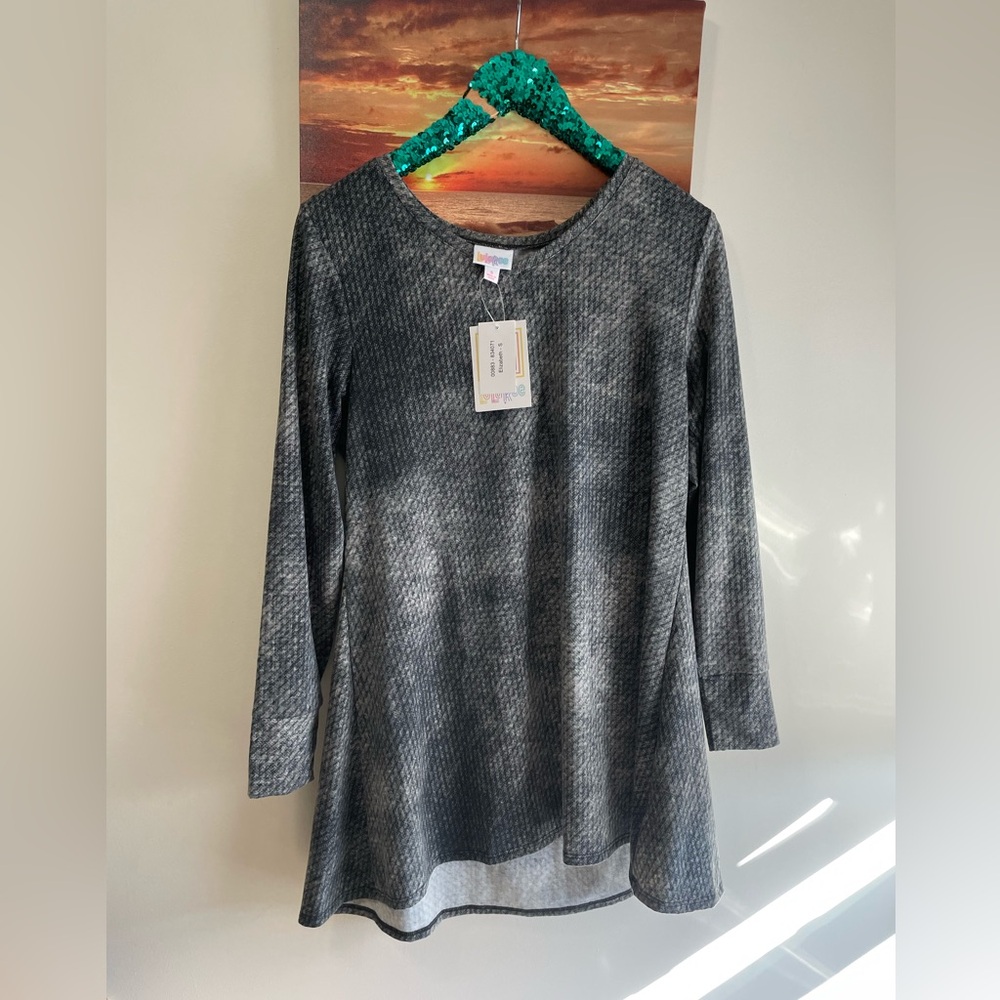 Lularoe Elizabeth long sleeve Vneck tunic nwt small